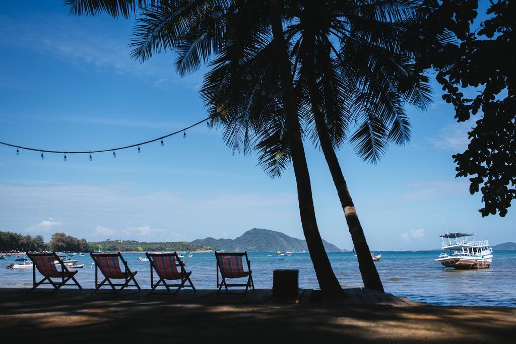 Rawai View Beachfront Buitenkant foto