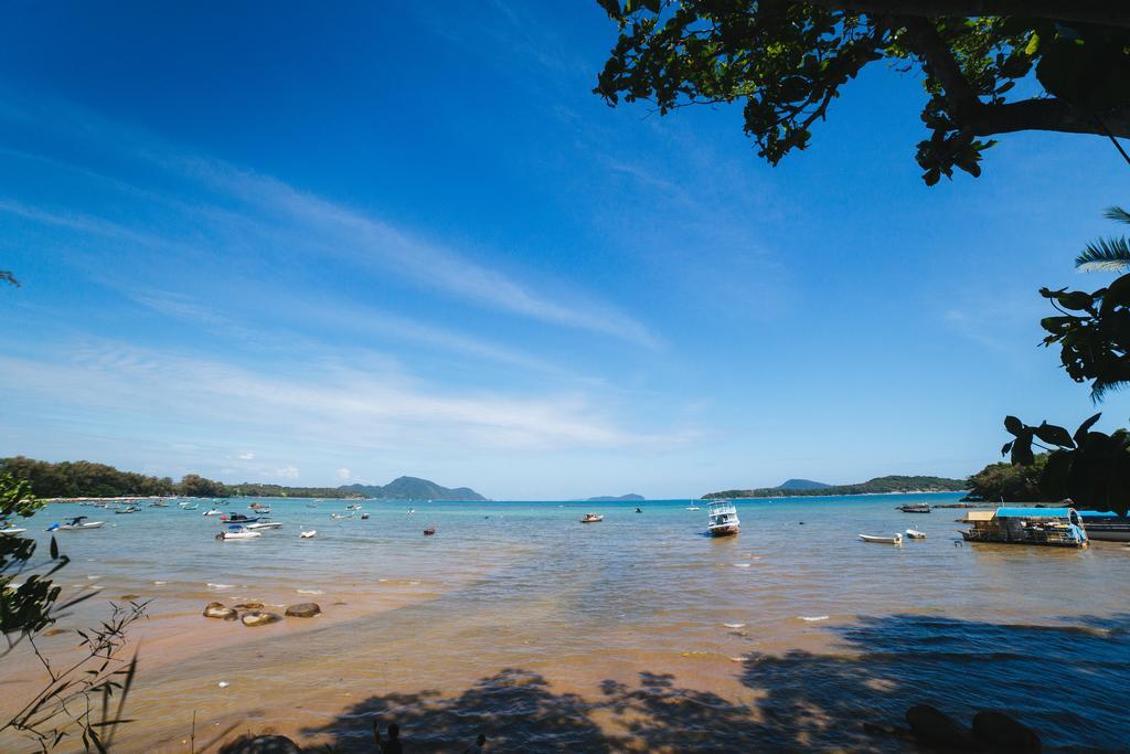 Rawai View Beachfront Buitenkant foto
