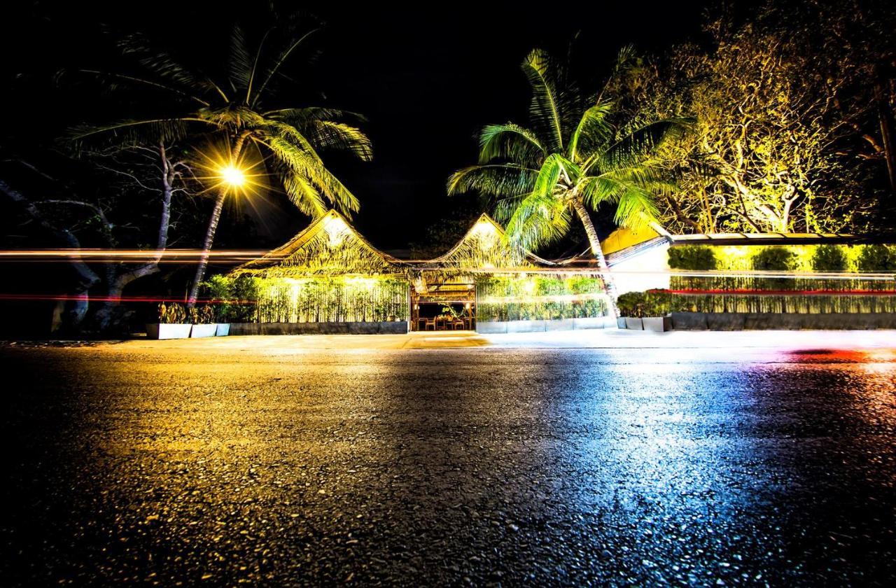 Rawai View Beachfront Buitenkant foto