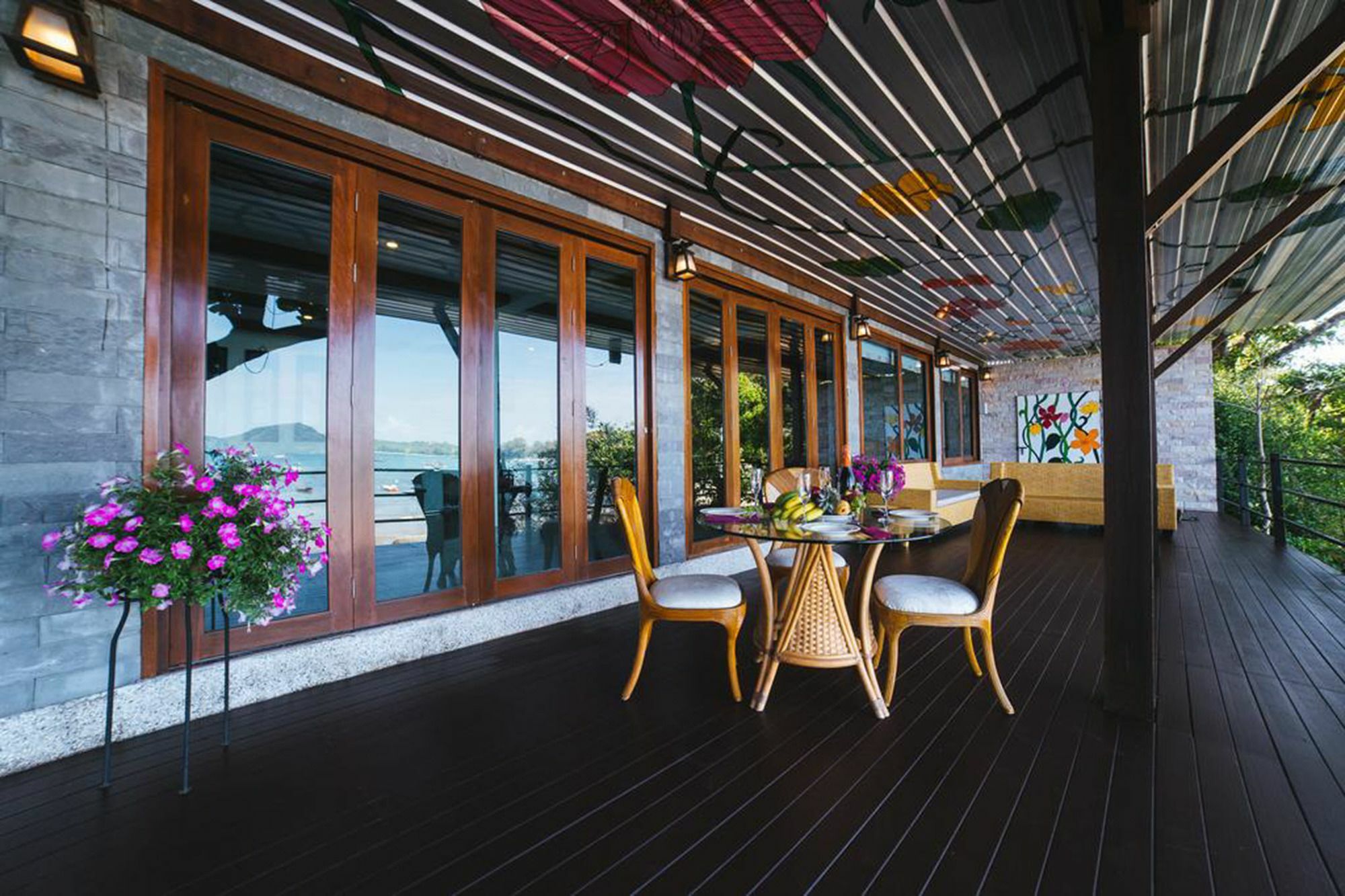 Rawai View Beachfront Buitenkant foto